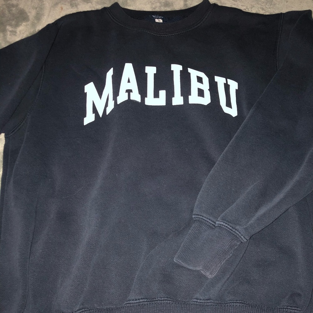 Brandy Melville Malibu sweatshirt